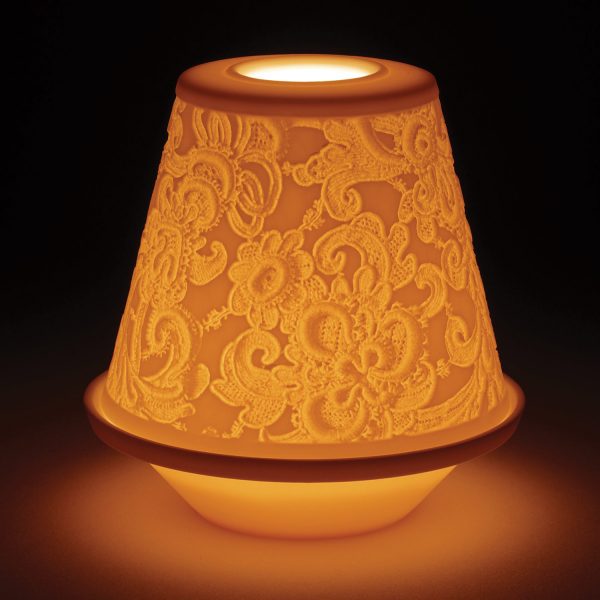 podświetlony porcelanowy lampion koronkowy lladro